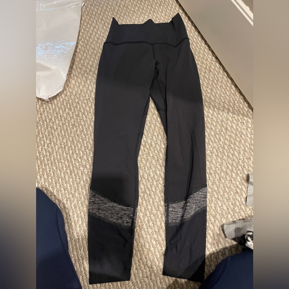 Lululemon leggings size 6